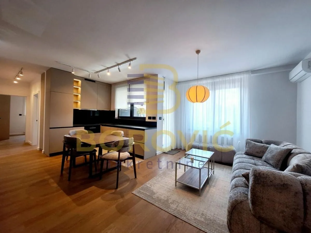 Rent, three bedroom apartment, 65m², Vračar Sve Podlokacije, Beograd