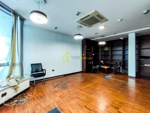 Izdavanje, poslovni prostor, 450m², Preko Morače, Podgorica - image 13