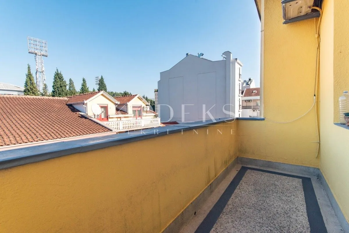 Prodaja, dvosoban stan, 122m², Centar, Podgorica