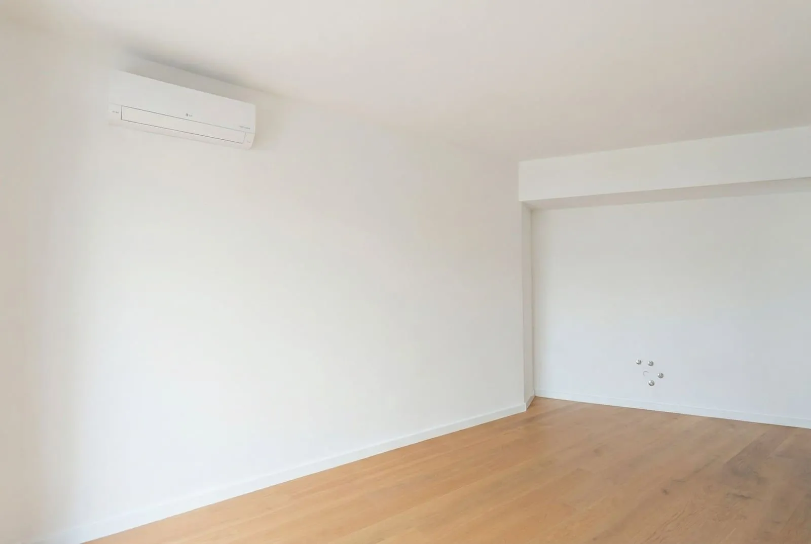 Sale, two bedroom apartment, 59m², Bečići, Budva