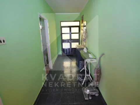 Izdavanje, trosoban stan, 85m², Dalmatinska ulica, Podgorica - image 11