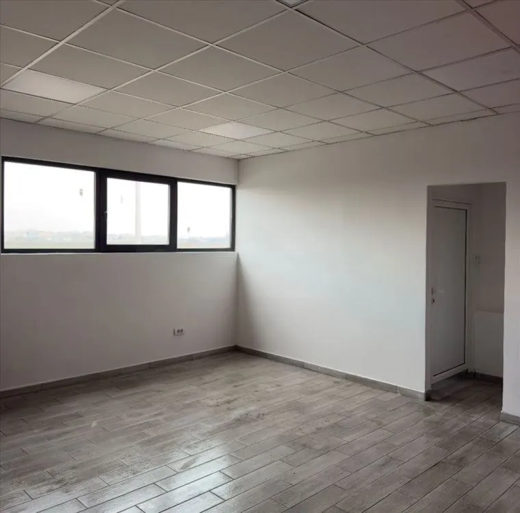 Rent, office space, 1500m², Zemun Sve Podlokacije, Beograd