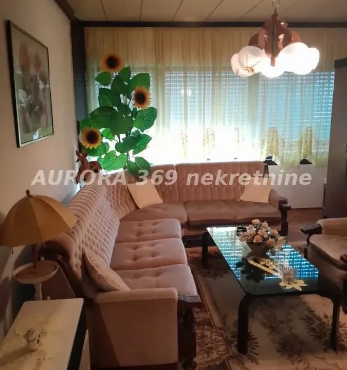 Prodaja, kuća, 93m², Futog, Novi Sad Sve Podlokacije