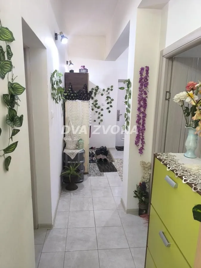 Prodaja, trosoban stan, 73m², Bečej, Novi Sad