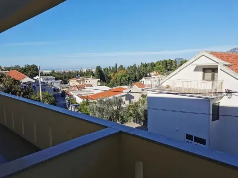 Rent, two bedroom apartment, 80m², Bjeliši, Bar - image 11