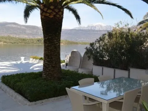 Prodaja, kuća, 286m², Tivat, Crna Gora - image 8