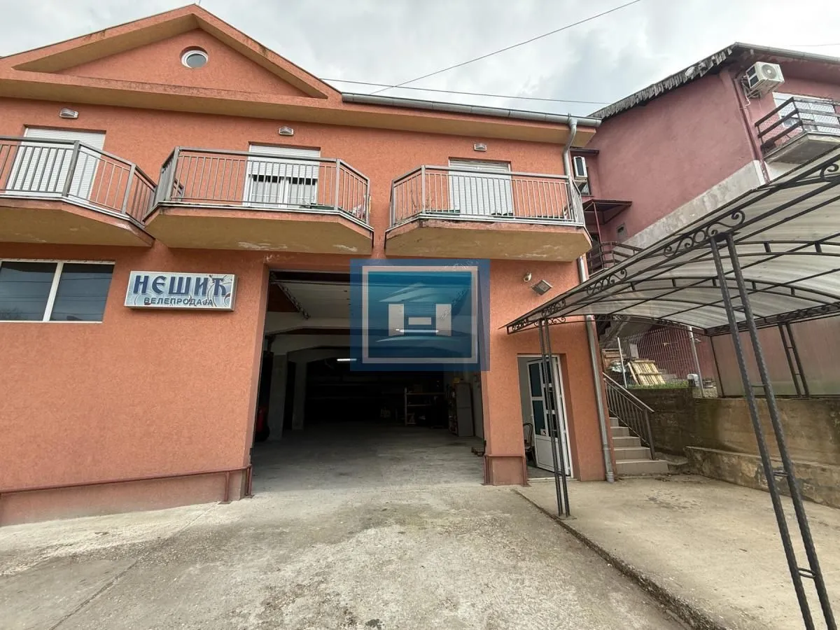 Rent, office space, 320m², Strelište, Jagodina