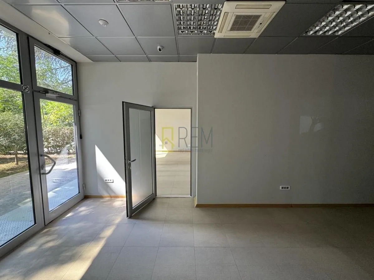 Rent, office space, 120m², Preko Morače, Podgorica