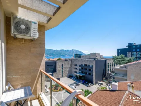 Prodaja, dvosoban stan, 75m², Budva, Crna Gora - image 11