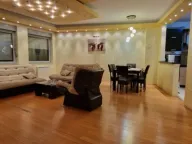 Izdavanje, trosoban stan, 100m², Centar, Novi Sad - image 1