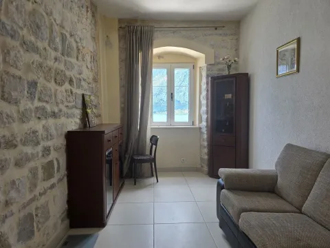 Prodaja, jednosoban stan, 54m², Prčanj, Kotor - image 4