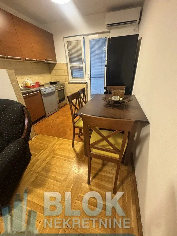 Izdavanje, jednosoban stan, 45m², Preko Morače, Podgorica