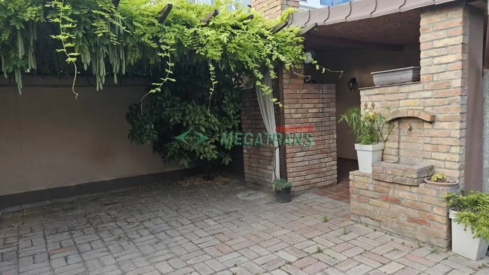 Izdavanje, kuća, 200m², Salajka, Novi Sad Sve Podlokacije