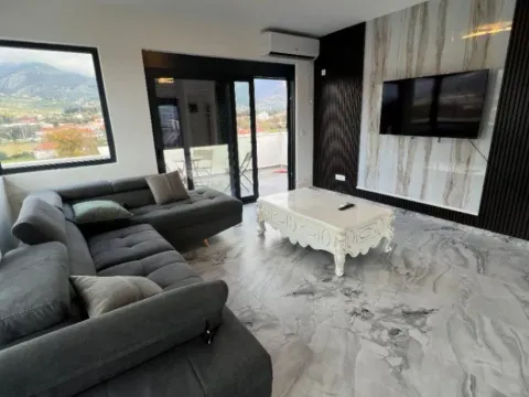 Izdavanje, dvosoban stan, 150m², Polje, Bar - image 7