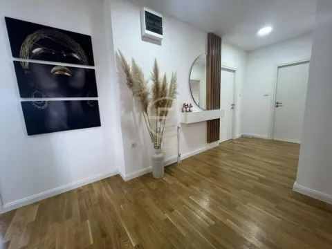 Prodaja, četvorosoban stan, 113m², Bulevar patrijarha Pavla, Novi Sad Sve Podlokacije - image 8