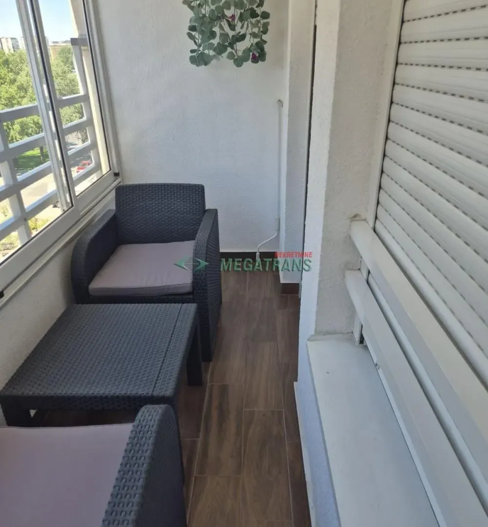 Izdavanje, trosoban stan, 102m², Belvil, Beograd