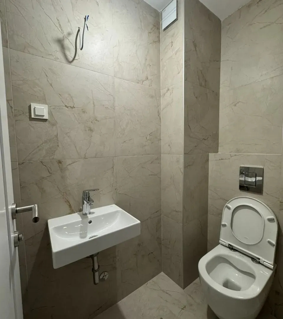 Izdavanje, dvosoban stan, 64m², Kruševac, Podgorica