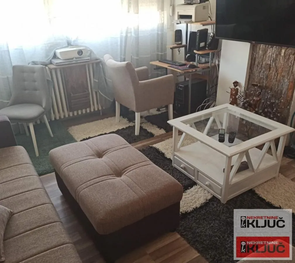 Prodaja, dvosoban stan, 56m², Bulevar Oslobodjenja, Novi Sad Sve Podlokacije