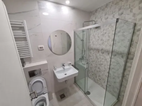 Izdavanje, jednosoban stan, 48m², Centar, Bar - image 3