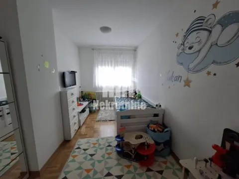 Prodaja, trosoban stan, 72m², Julino Brdo, Beograd - image 19