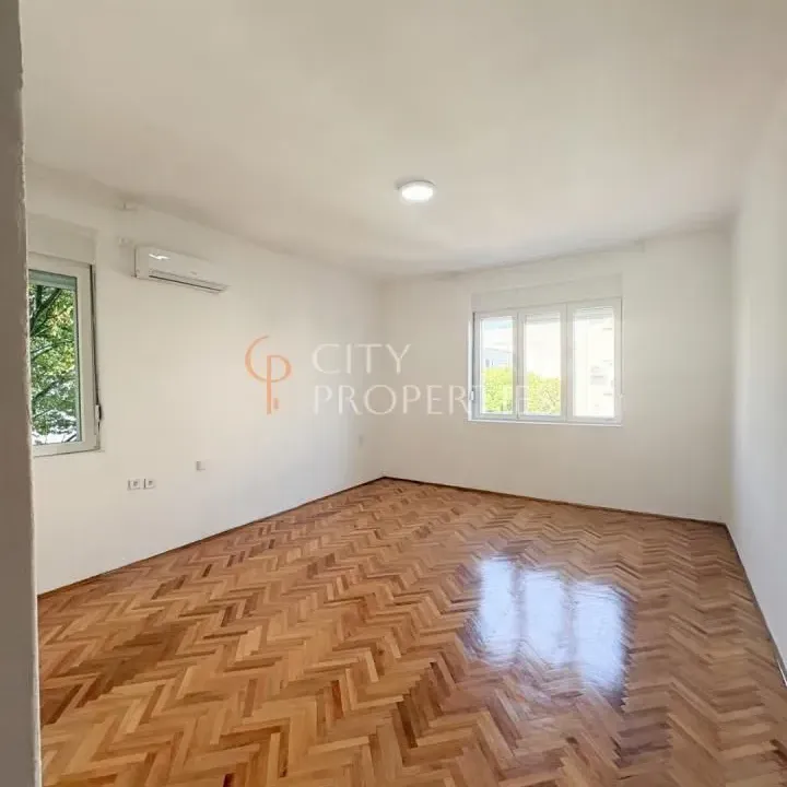 Rent, apartment, 70m², Centar, Podgorica