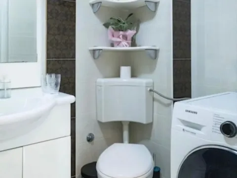 Rent, two bedroom apartment, 80m², Dobrota, Kotor - image 10