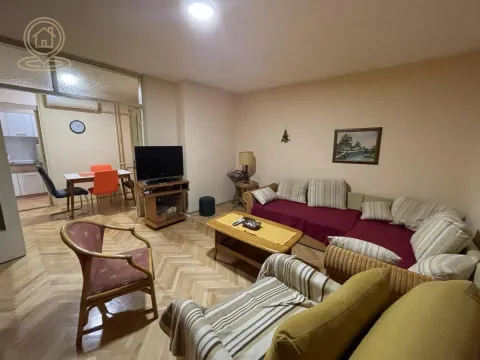 Izdavanje, jednosoban stan, 44m², Bulevar, Niš