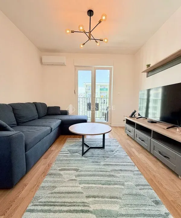 Rent, one bedroom apartment, 42m², Pobrežje, Podgorica