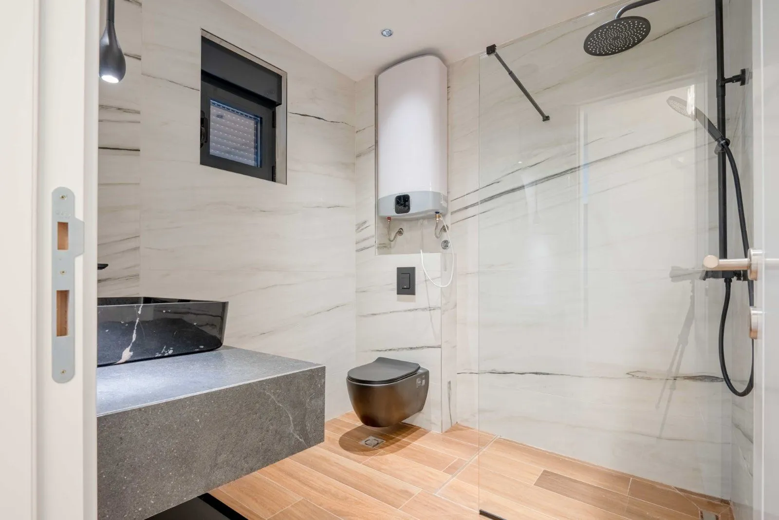 Prodaja, dvosoban stan, 134m², Bečići, Budva