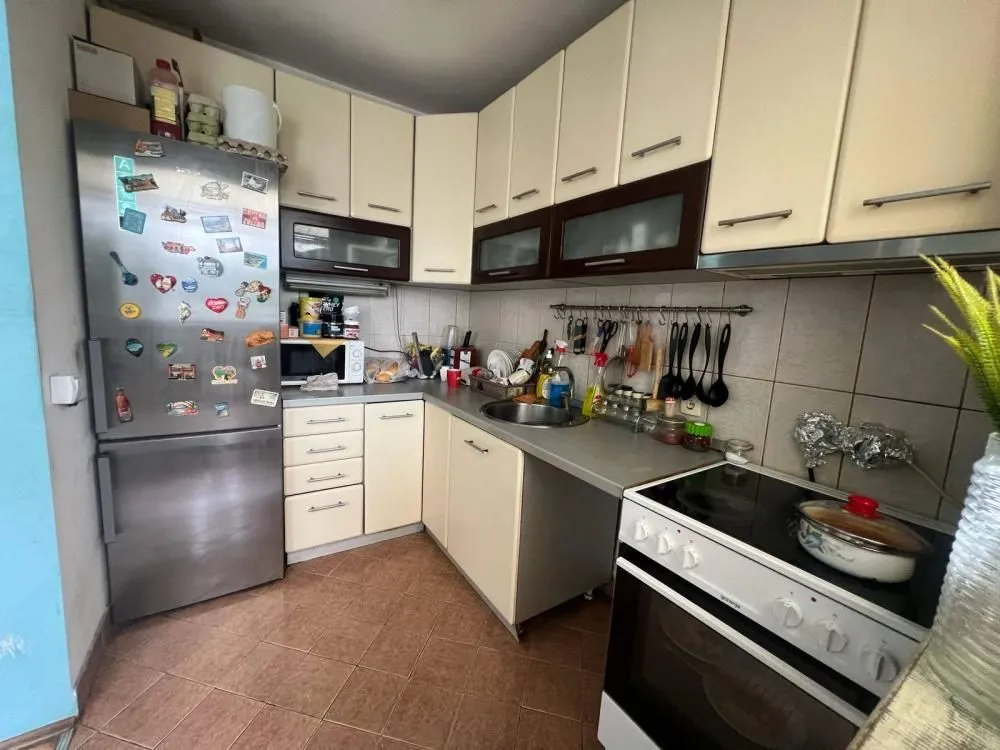 Sale, three bedroom apartment, 82m², Brace Jerković, Voždovac Sve Podlokacije