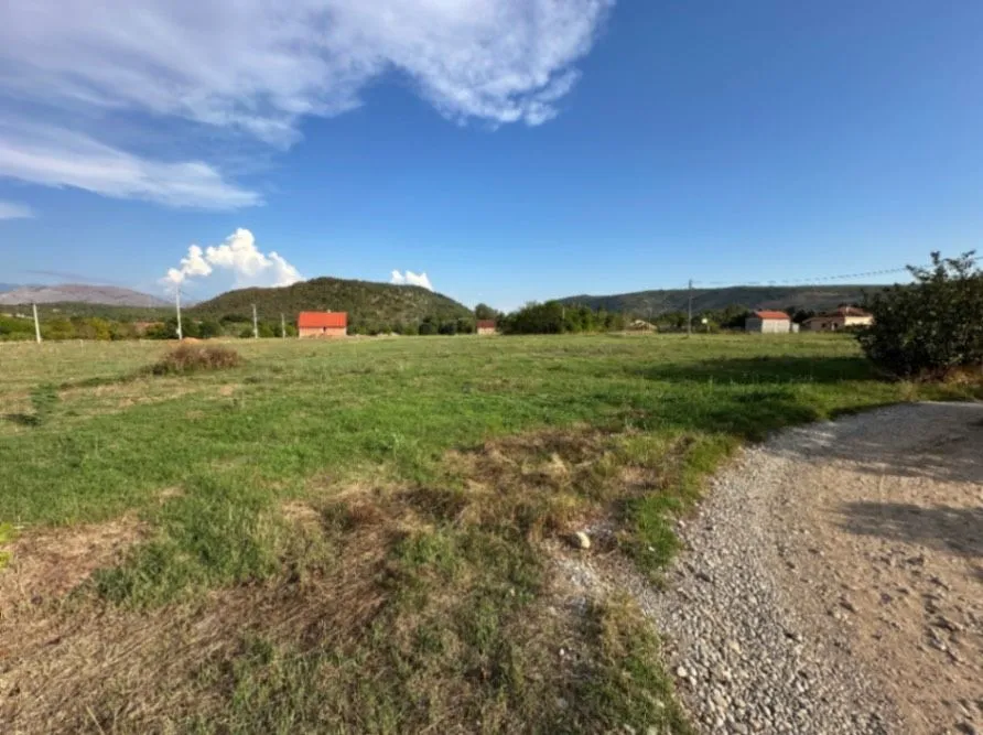 Prodaja, plac, 1296m², Pričelje, Podgorica