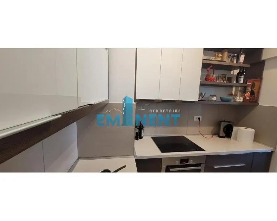 Izdavanje, dvosoban stan, 56m², Ada, Beograd