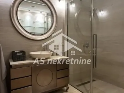 Izdavanje, četvorosoban stan, 197m², Čukarica, Beograd - image 21