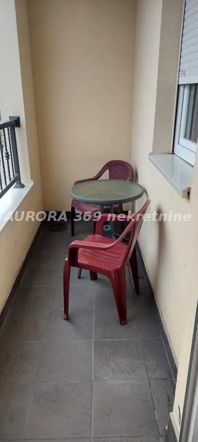 Izdavanje, jednosoban stan, 40m², Salajka, Novi Sad Sve Podlokacije