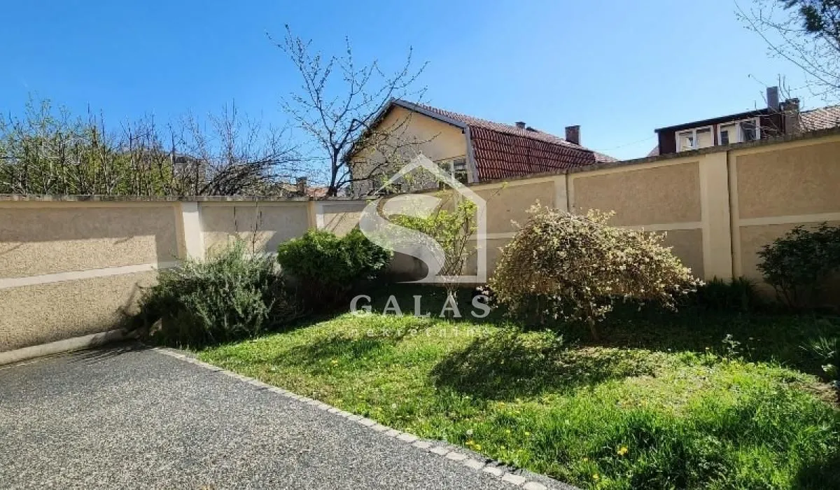 Prodaja, kuća, 241m², Banovo Brdo, Beograd