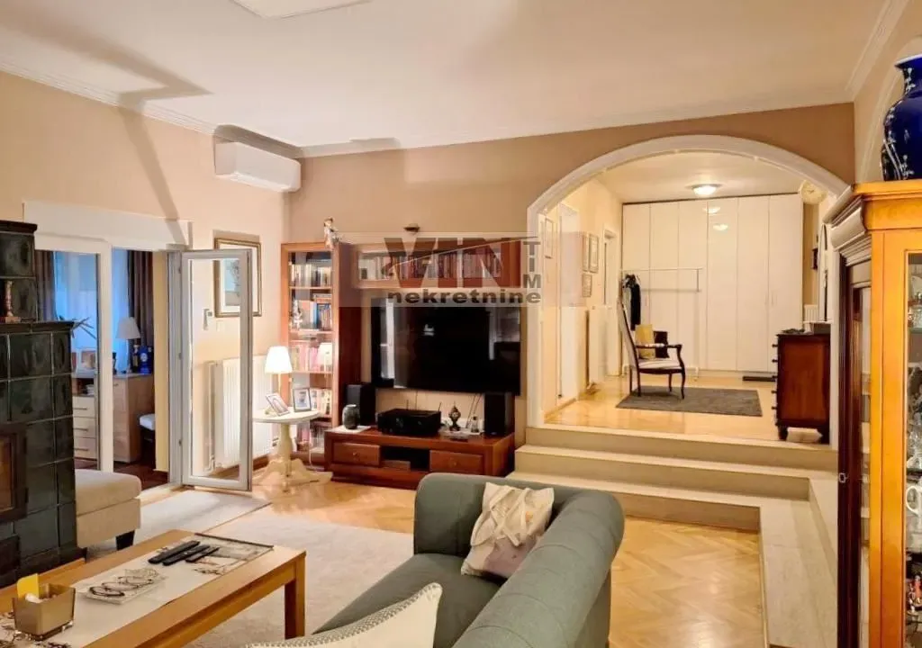 Sale, house, 500m², Jajinci, Voždovac Sve Podlokacije