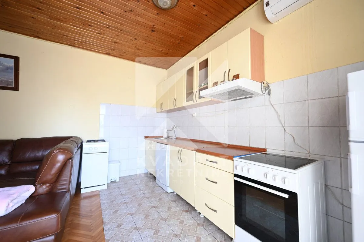 Prodaja, kuća, 101m², Tološka šuma, Podgorica