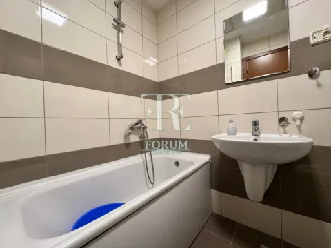 Rent, one bedroom apartment, 50m², City Kvart, Podgorica - image 10