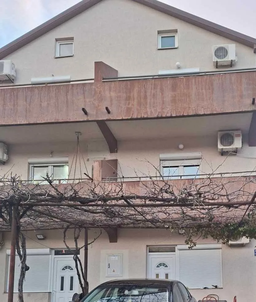 Izdavanje, jednosoban stan, 50m², Igalo, Herceg Novi