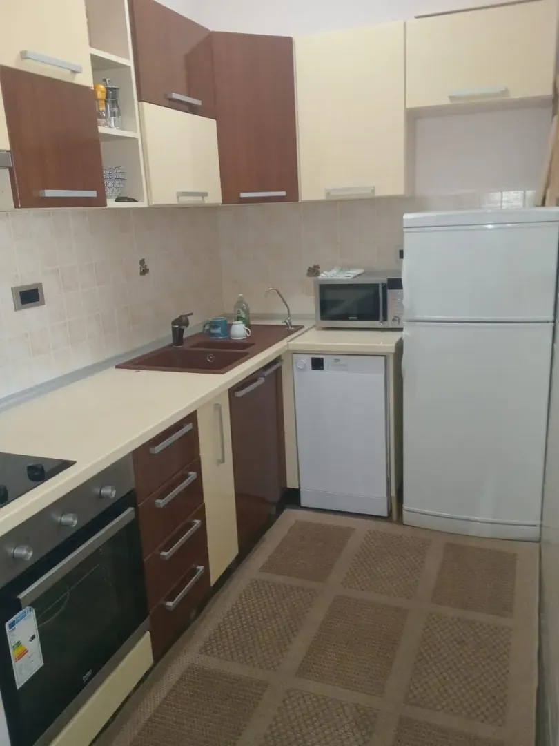 Izdavanje, dvosoban stan, 60m², Budva, Crna Gora