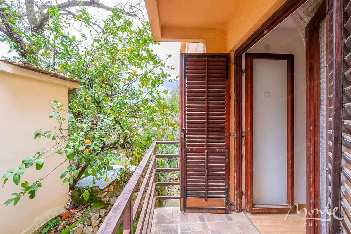 Prodaja, kuća, 250m², Dobrota, Kotor