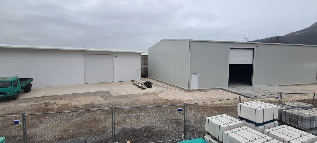 Rent, office space, 450m², Radanovići, Kotor