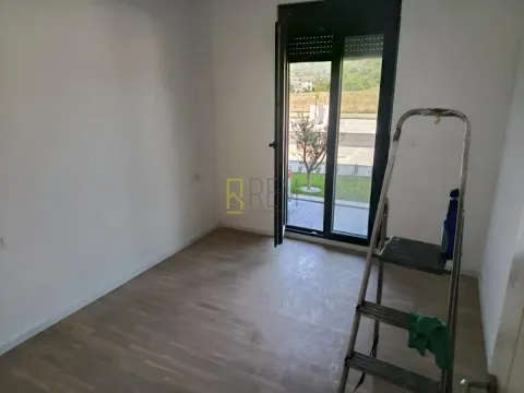 Izdavanje, jednosoban stan, 45m², Tološi, Podgorica - image 4