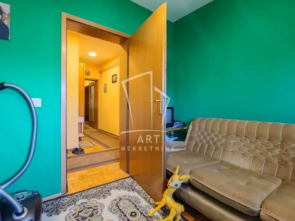 Prodaja, četvorosoban stan, 78m², Banovo Brdo, Beograd