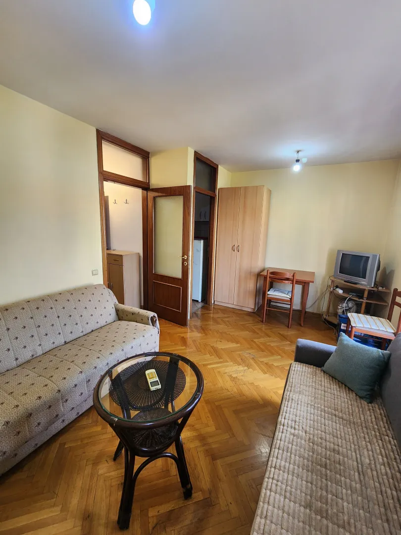 Rent, studio apartment, 26m², Stari Aerodrom, Podgorica