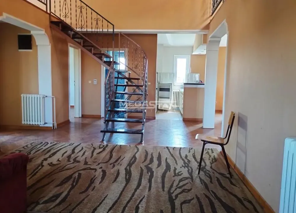 Prodaja, četvorosoban stan, 142m², Krnjaca, Palilula Sve Podlokacije