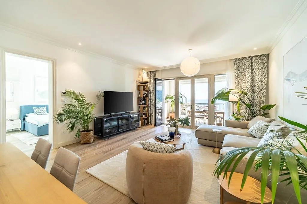 Prodaja, trosoban stan, 105m², Tivat, Crna Gora