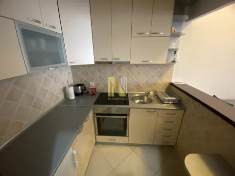 Izdavanje, dvosoban stan, 47m², Bulevar Oslobodjenja, Novi Sad Sve Podlokacije - image 4