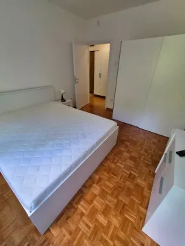 Rent, three bedroom apartment, 64m², Šumice, Beograd - image 3