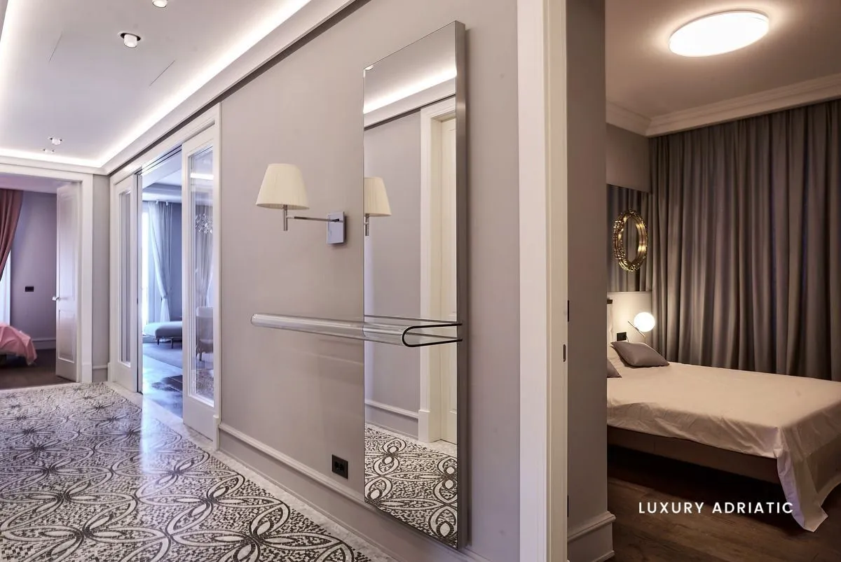 Prodaja, dvosoban stan, 110m², Tivat, Crna Gora